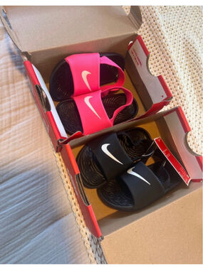 Nike Kawa Slide Sandals Baby Size 7 Black and Pink bundle